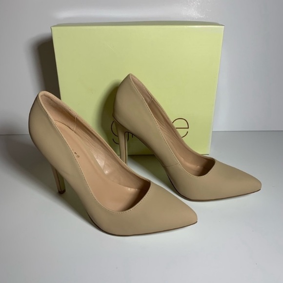 Glaze Shoes - NEW Glaze matte nude heels 6